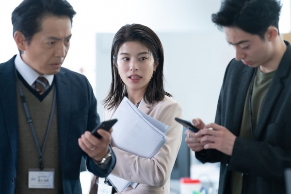 遥（さとうほなみ）の浮気が会社にばれて……？それぞれの葛藤が大きく動く『30までにとうるさくて』4話(リアルサウンド)