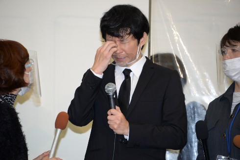 渡部建、1年7カ月ぶりの芸能活動へ「ゼロからまた頑張りたい」　妻・佐々木希は自粛中の臆測記事で“何度もやるせない気持ち”に(ねとらぼ)