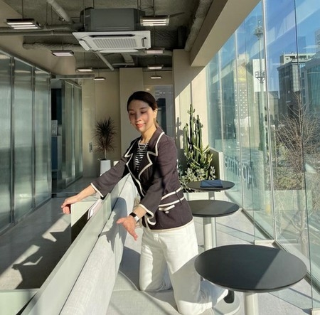 「オットギ3世」ハム・ヨンジ、母から譲り受けたシャネルの服を公開…ラグジュアリーで眼福(WoW!Korea)