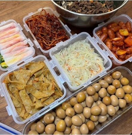 お笑い芸人イ・スグンの妻パク・ジヨン、闘病中も夫に料理をプレゼント(WoW!Korea)