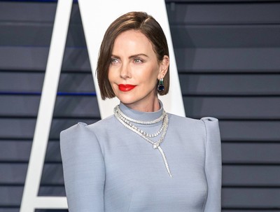 アンジーを応援？シャーリーズ・セロン、魔女の仮装が話題沸騰のワケ（Movie Walker）
