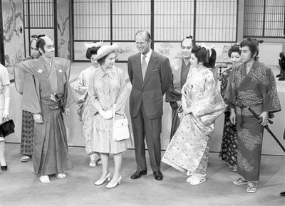 指先がヒップに触れてしまうも…気さくでおおらかな人柄に好感　松坂慶子・艶と愛の日々（夕刊フジ）