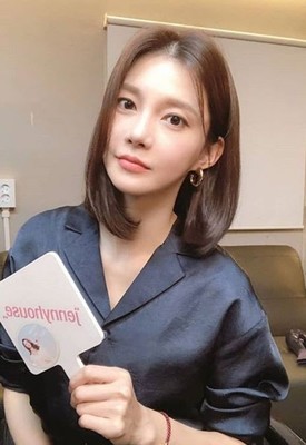 チャ・イェリョンがショートヘア姿にサプライズ変身、優雅さ頂点（朝鮮日報日本語版）