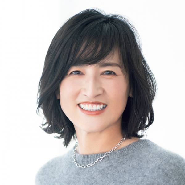 【50代おすすめボブ】華やかさ、おしゃれ感、ボリューム出しが叶う(Web eclat)