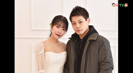 お笑い芸人イ・セヨン、プレ花嫁のウェディングドレス姿公開…”ドレスは日本の結婚式風”(WoW!Korea)
