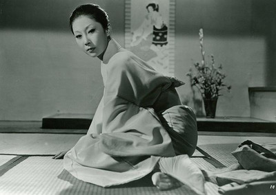 瑳峨三智子の特集で実母・山田五十鈴との共演作「おしどりの間」など21本上映（映画ナタリー）