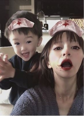 「結婚して妊婦になり…」第2子妊娠中の鈴木亜美、息子との“ハロウィン”2ショットと共に気持ちの変化明かす（E-TALENTBANK）