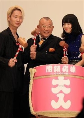 笑福亭鶴瓶「口で拡散してください」主演映画「閉鎖病棟－それぞれの朝－」（サンケイスポーツ）