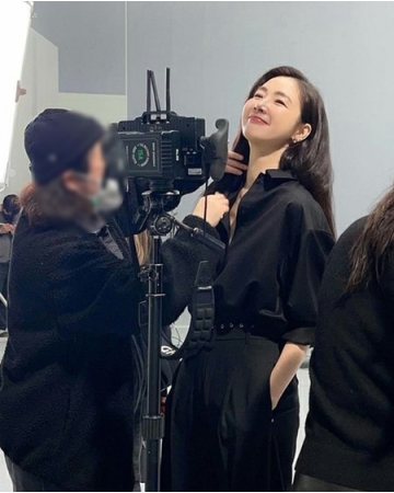 女優チェ・ジウ、年齢を感じさせない美貌…ラブリーさはそのまま(WoW!Korea)