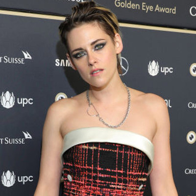 クリステン・スチュワート、ロバート・パティンソンとの交際は「初恋だった」（ELLEgirl）