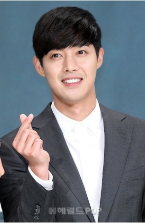 [公式全文] キム・ヒョンジュン（リダ）、コンサートで結婚発表 …「大変だった時期を守ってくれた方」(WoW!Korea)