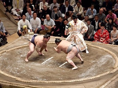 相撲の「関取」と「幕下以下」でどのくらい待遇が違うのか（ニッポン放送）