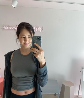 子持ちに見えないハン・チェア、すっぴん＆クロップトップスの堂々とした美しさ（朝鮮日報日本語版）