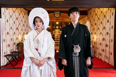 高橋一生＆蒼井優、「いい夫婦の日」に紋付袴と白無垢姿を披露（AbemaTIMES）