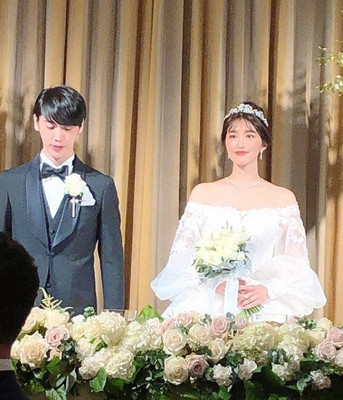 “芸能界最速令和婚”葉加瀬マイ、こだわり結婚式ショット公開「どれも妥協したくなくて…」（スポニチアネックス）