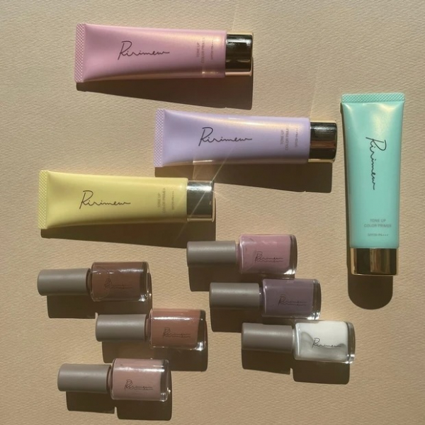 さっしープロデュース「リリミュウ」第二弾は本日発売!SNSで話題のプライマーをスウォッチ(MAQUIA ONLINE)