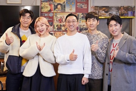 女優ソン・ダムビと“結婚発表”スピードスケート元韓国代表イ・ギュヒョク、最初の出会いを明かす 「10年を経て再会」(WoW!Korea)