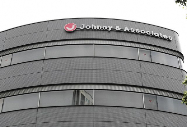 生田斗真と妻の清野菜名 第1子誕生を報告「感謝の気持ちでいっぱい…一日も早く世界に平和が訪れますように」(中日スポーツ)