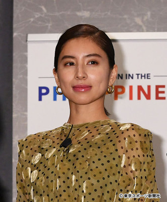 モデルのラブリが元モデルの米倉強太氏と結婚「私をありのままの私で居させてくれる人」（東スポWeb）