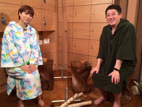 『LOVE2000』から20年、3度の結婚や出産を経たhitomiがサウナ語る“愛”(エンタメNEXT)