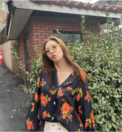 ソン・ダムビ、何をしてもかわいいプレ花嫁…恋人イ・ギュヒョクはデレデレ(WoW!Korea)