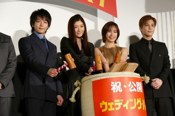 篠原涼子「ぜひ“ハイ”な気分になって」 3年ぶり主演作「ウェディング・ハイ」封切り(映画.com)