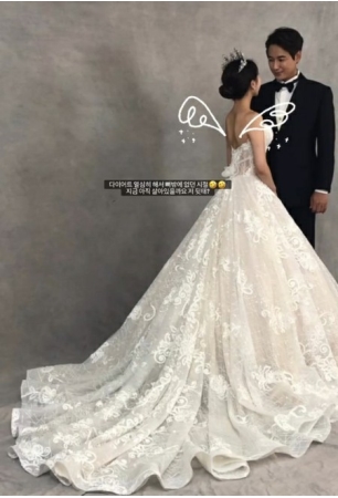 歌手イ・ジフンの妻アヤネさん、体重39キロの骨しかない背中を回想「あの後ろ姿はまだあるかな」(WoW!Korea)