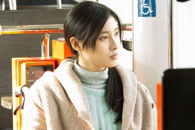 特殊メイクに4時間！土屋太鳳の闘病演技が泣ける『8年越しの花嫁』（シネマトゥデイ）
