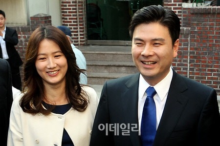 “伝説の女優”シム・ウナ、21年ぶりに芸能界復帰?制作会社は無言…ハプニングで終わるか(WoW!Korea)