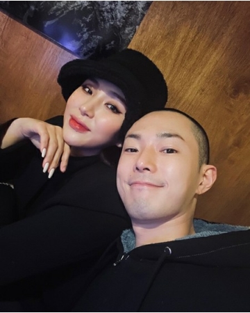 ラッパーGIANTPINK、夫の発言を代わりに謝罪 「息子がチャ・ウヌ+ソ・ガンジュンにそっくりなんて…ごめんなさい」(WoW!Korea)