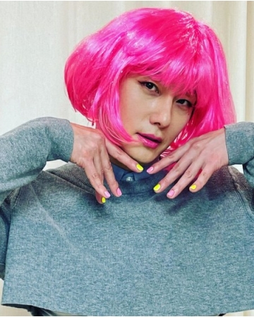 俳優チョン・イル、型破りな変身…キム・ボムが「お姉さん」と反応(WoW!Korea)