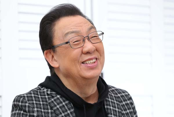 梅沢富美男さんが明かす「恋愛の掟」とは…70代でも若く生きられる秘訣を聞いた(日刊ゲンダイDIGITAL)