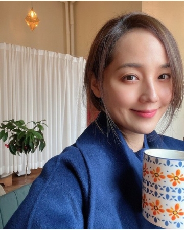 歌手ユジン(S.E.S)、飾らない美しさ…変わらぬ”元祖妖精”ビジュアル(WoW!Korea)