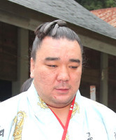 日馬富士、引退決断の理由は長女へのいじめ…伊勢ケ浜部屋後援会長明かす（スポーツ報知）