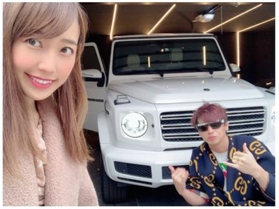 「乗り心地も見晴らしも最高」「日本には二台しか入ってない」　アレク、川崎希からプレゼントされたベンツに感激（ねとらぼ）