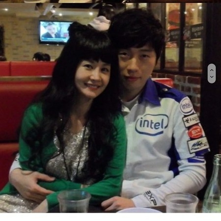 女優キム・ガヨン、夫イム・ヨファンと11年前の初々しいツーショット公開…「この時でも40歳」(WoW!Korea)