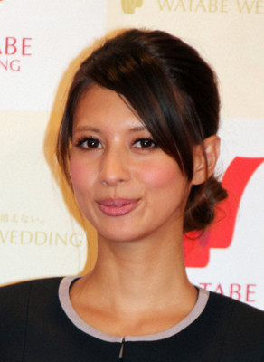吉川ひなの　“美しすぎる”40歳のバースデー写真に「こんな40代いない」「可愛すぎる」（スポニチアネックス）