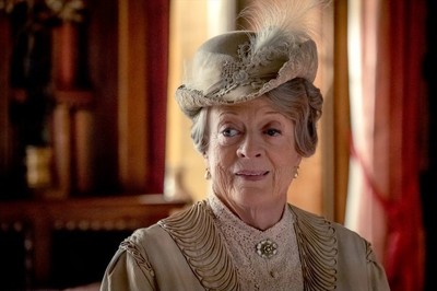 祝85歳！マギー・スミスの存在感が光る、映画「ダウントン・アビー」場面写真（映画ナタリー）