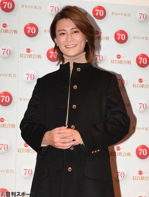 氷川きよし「紅であり白であり」紅白本番で限界突破（日刊スポーツ）