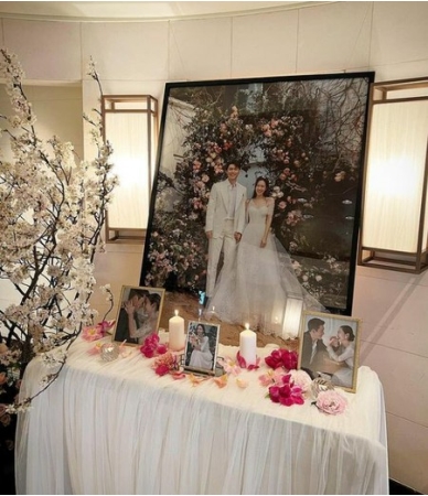 祝ヒョンビン&ソン・イェジン結婚、 ロマンティックなフォトテーブルには未公開写真も…俳優チェ・ソンジュンがSNSで掲載(WoW!Korea)