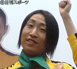 ゆってぃ、グラドル石川あんなと結婚「日にちのせいで嘘みたいになってますが」２ショットで報告(日刊スポーツ)