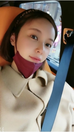 女優ファン・ジョンウム、第二子出産後もむくみ一つない美貌ぶり発散…ボブが似合う2人の息子のママ(WoW!Korea)