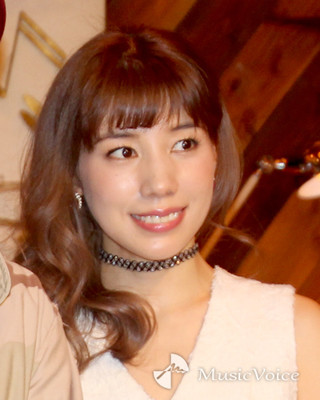仲里依紗、夫・中尾明慶と「顔似てきた…？」笑顔ショットに反響「似てる」（MusicVoice）