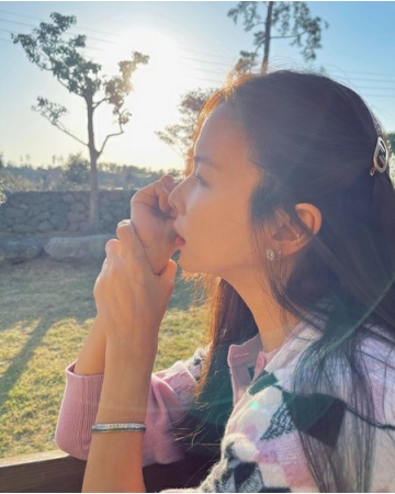 女優コ・ソヨン「女優活動?頑張ります」‘’済州島(チェジュド)から近況報告‘’(WoW!Korea)