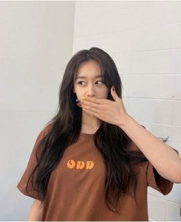 「T-ARA」ジヨン、片手で隠れてしまいそうな小顔…結婚前で美人度アップ(WoW!Korea)