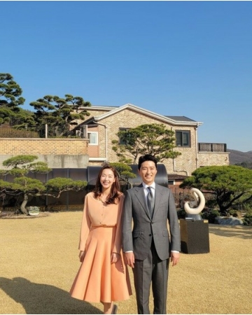 俳優ソ・イヒョン、イン・ギョジン夫婦、いつまでもどこまでもスウィートな二人…今日も完璧な”夫婦ケミ”(WoW!Korea)