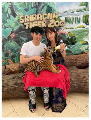 小島よしお、美人妻とタイ旅行を満喫　タイ語で「愛してる」「私もよ」と連呼しあう（ねとらぼ）