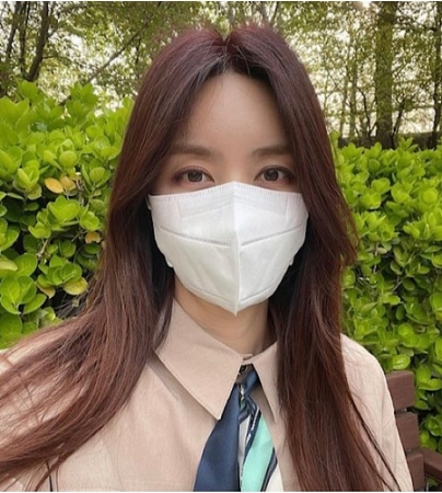 女優パク・ソルミ、45歳でサラサラヘアーを披露(WoW!Korea)