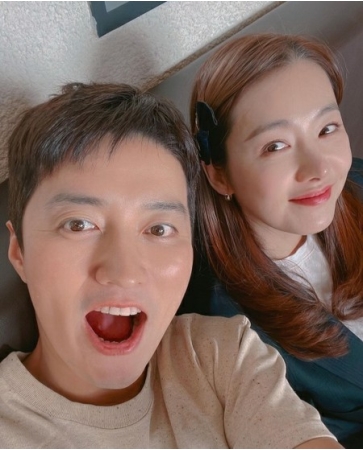 女優ソ・イヒョン&俳優イン・ギョジン、夫婦はどんどん似ていくもの?…「本当に似てますか?」(WoW!Korea)