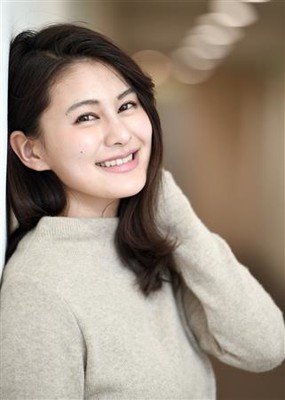 父は前衆院議員・松野氏、ＣＭで舘ひろしと共演した松野未佳「大きいマッチョが好き」（夕刊フジ）